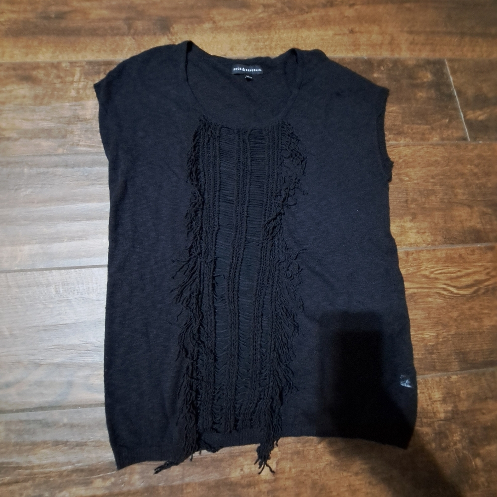 Rock & Republic Charcoal Fringe Short Sleeve Top